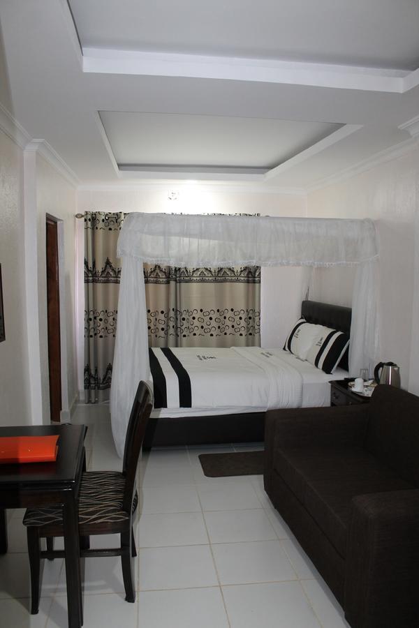 Chambai Hotel Naivasha Esterno foto